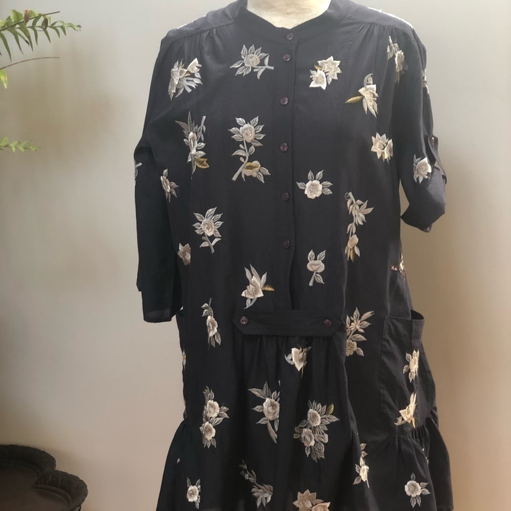 FRENCH connection blue embroidered floral dress bathing suit cover size 8